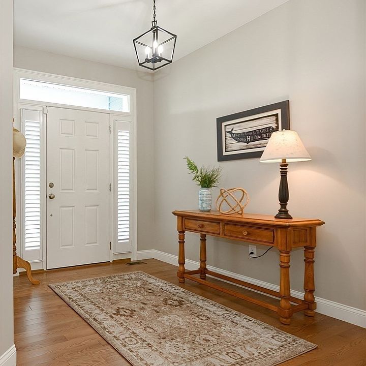 170 Stone Hill Dr 170, Whitinsville, MA 01588 Zillow