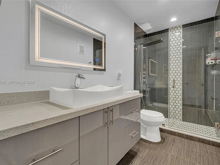 5452 NW 169th Ter — Photo 14