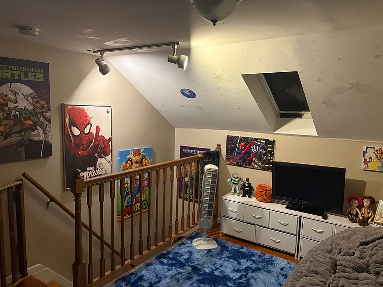 Loft Area (Setup as 3rd Bedroom)
