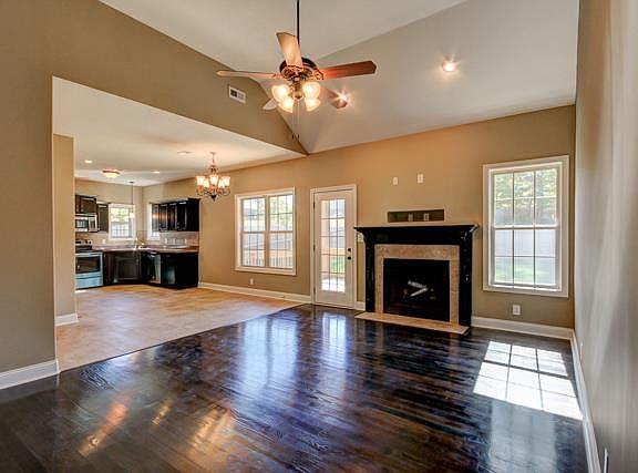 4th image of 104 Creekview Vlg Lot 104