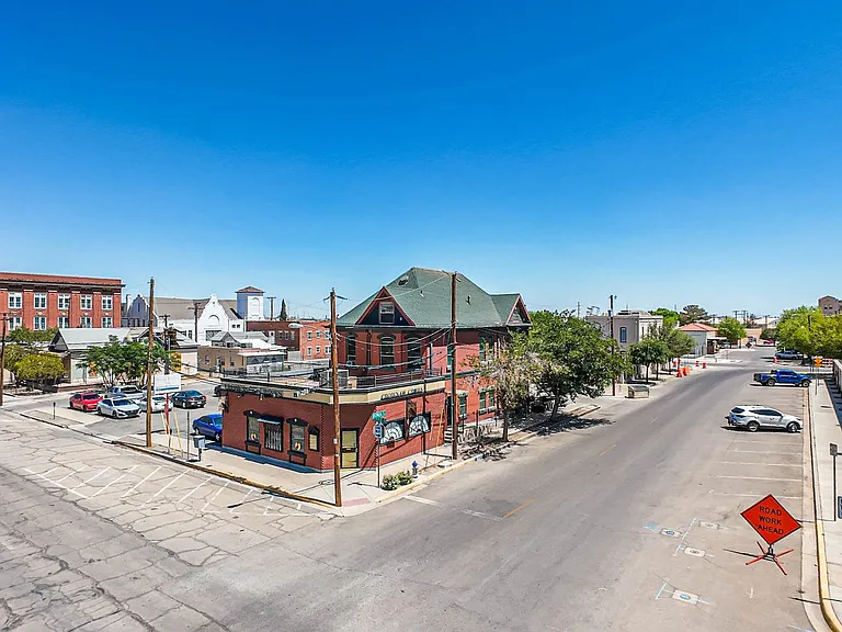 702 Myrtle Ave — Photo 15