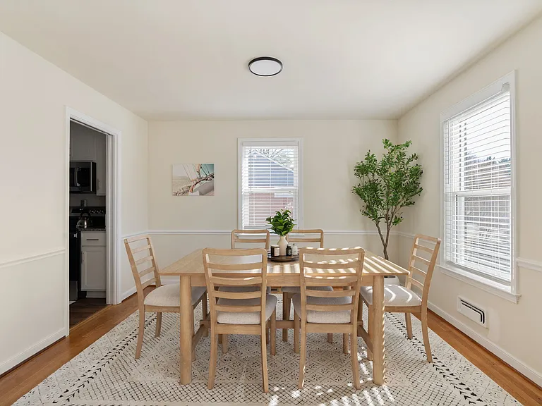 8702 Claymont Dr — Photo 23