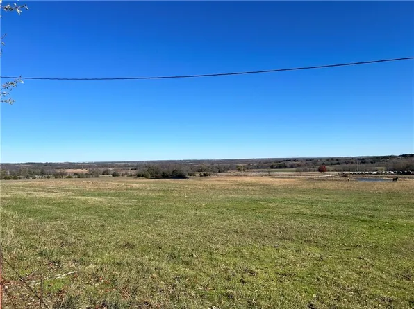 2587 County Road 2200, Caney, KS 67333
