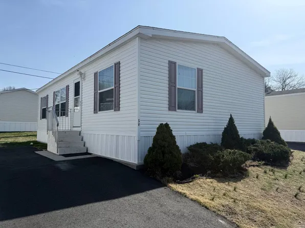 5 Vanilla Ln, Browns Mills, NJ 08015