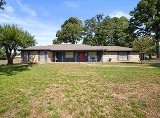2293 An County Rd #359, Palestine, TX 75803