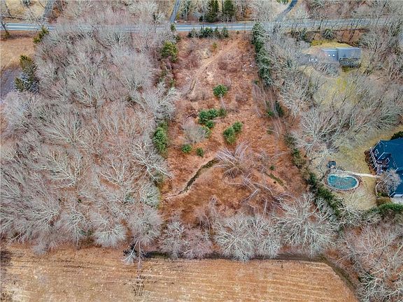 5th image of 331 Congdon Hill Rd