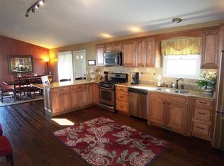 120 Dewey Ave, Fontana, WI 53125