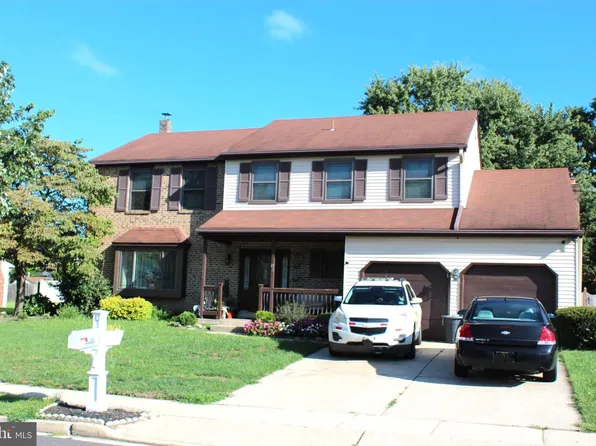 83 Boothby Dr, Mount Laurel, NJ 08054