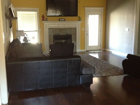 4th image of 207 Valentine Dr