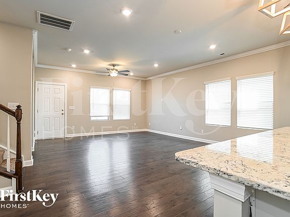 4th image of 11917 Silverheel Ln