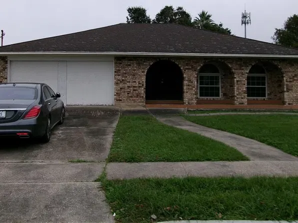 7101 E Hermes St, New Orleans, LA 70126