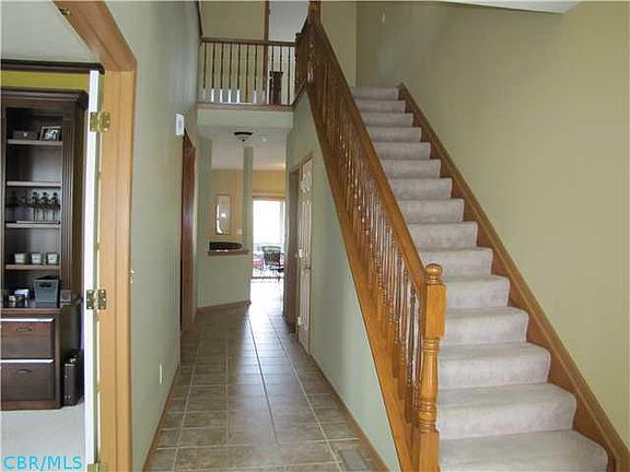 3rd image of 300 Brittany Ct