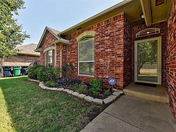 5th image of 13904 Agate Dr