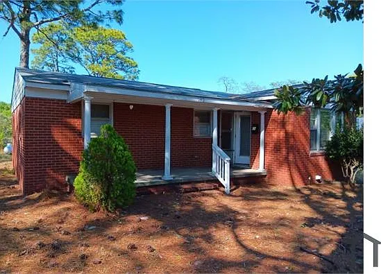 1406 Everton Dr