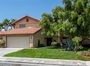 6738 Shelter Ln, Las Vegas, NV 89103