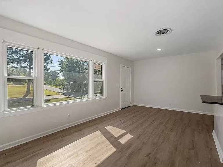 803 Lichfield Rd — Photo 12