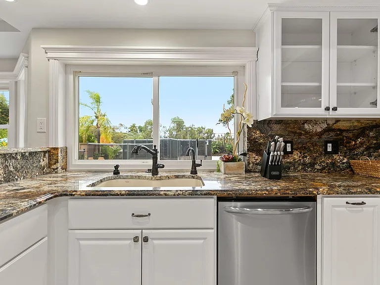 28682 Breckenridge Dr — Photo 17