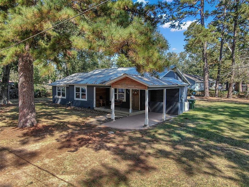 1st image of 404 S Manthey Avenue
