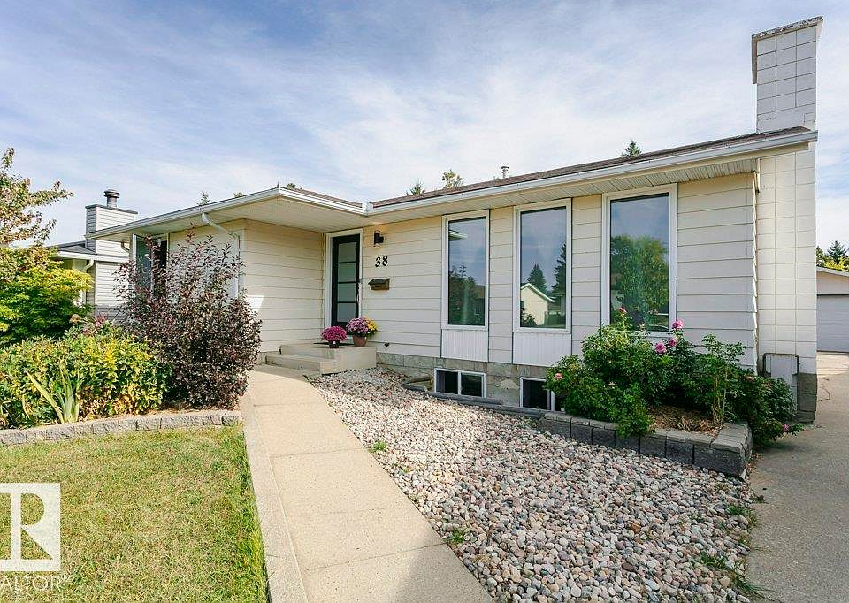 1st image of 38 Galen Cres