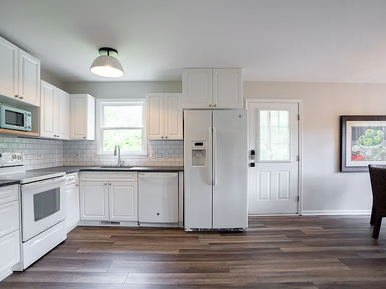116 Lake Forest Dr — Photo 5