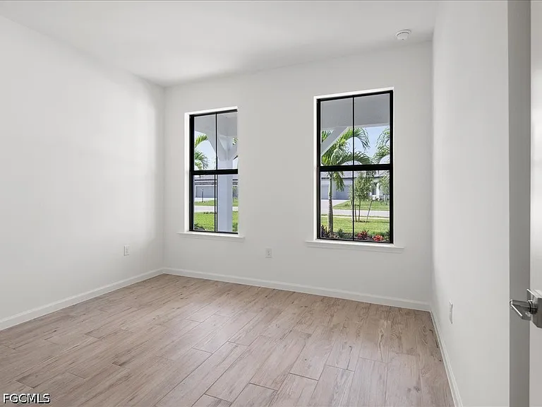 18262 Parksville Dr — Photo 25