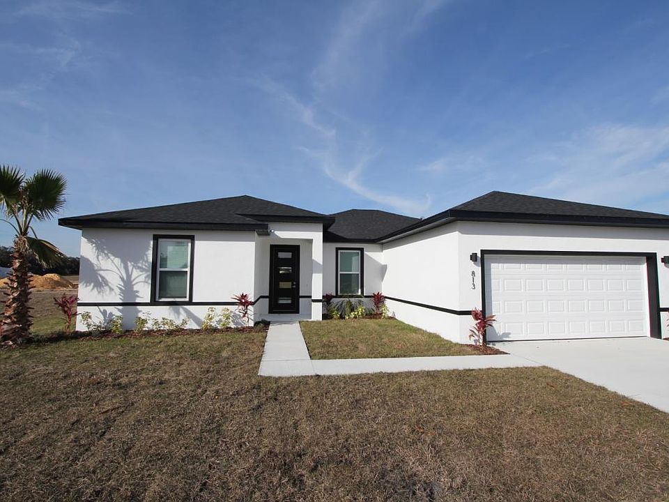 1st image of 813 Desmoines Pl