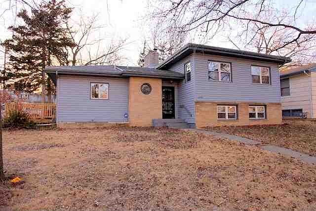 2535  Belle Haven Dr Lawrence, KS listing photo #1