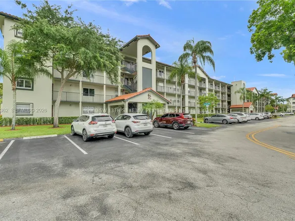 12900 SW 13th St APT 309E, Hollywood, FL 33027
