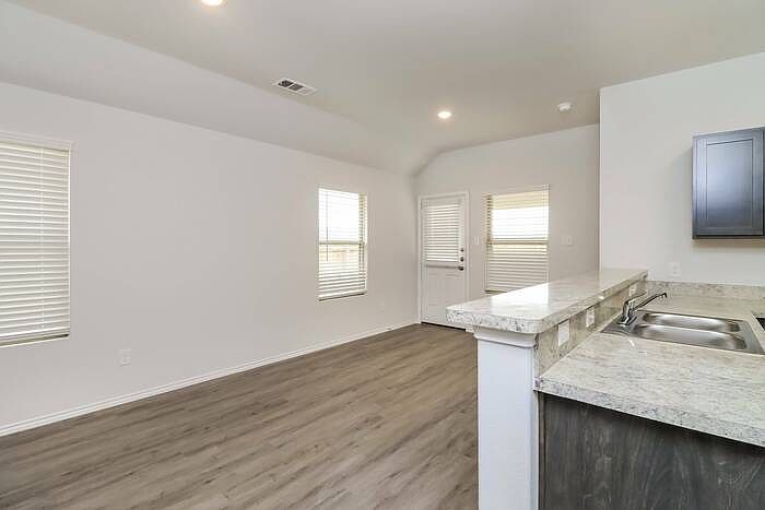 1st image of 8229 Runner Oak Ln