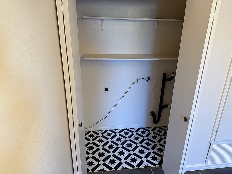 2803 S 1st Ave — Photo 13