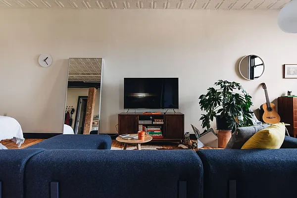 Rented by Nooklyn NYC LLC | media 19
