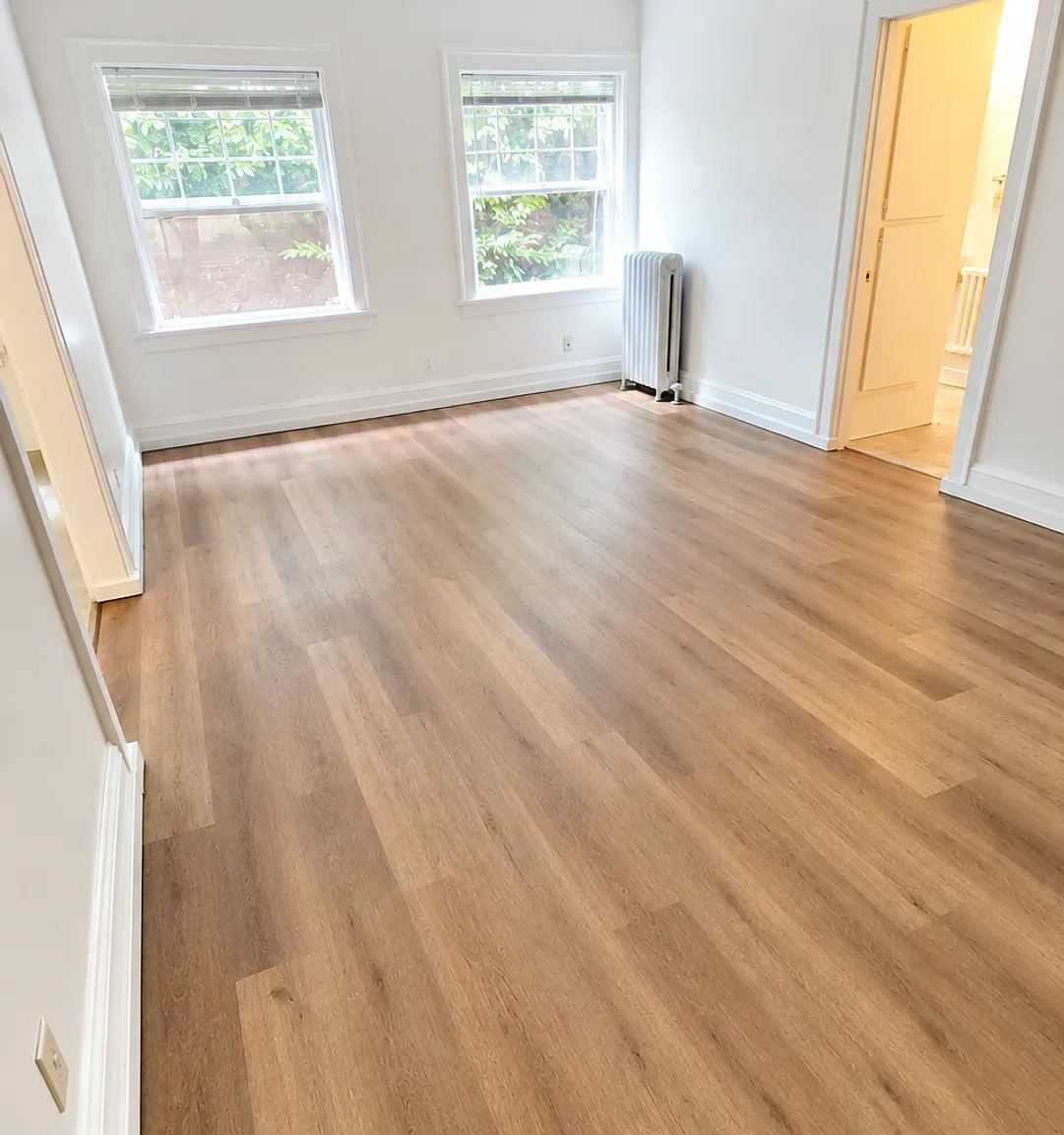 Uptown Apartments — Photo 2