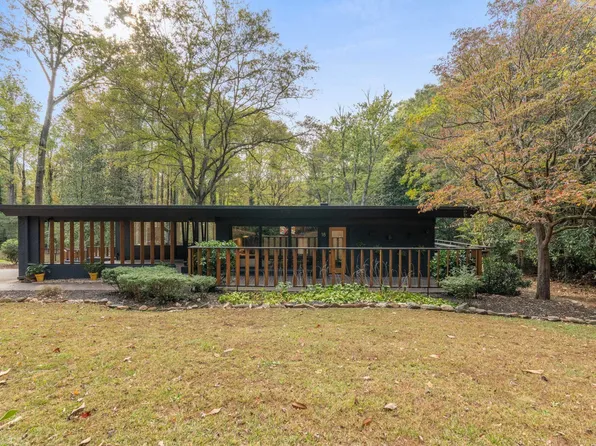 18 Garden Ter, Greenville, SC 29609