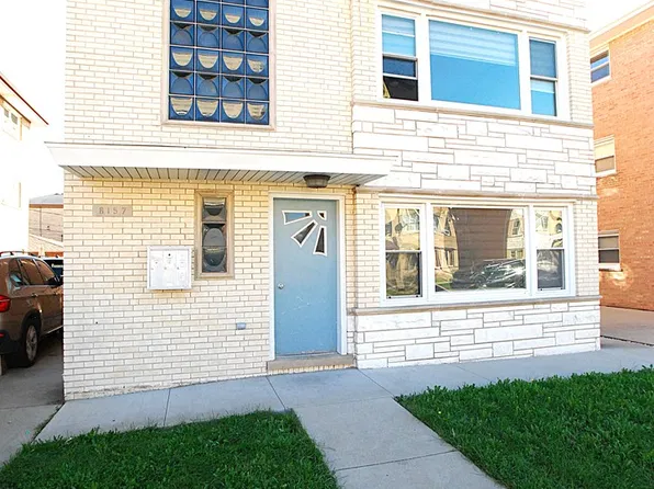 8157 Walsh Ln, River Grove, IL 60171