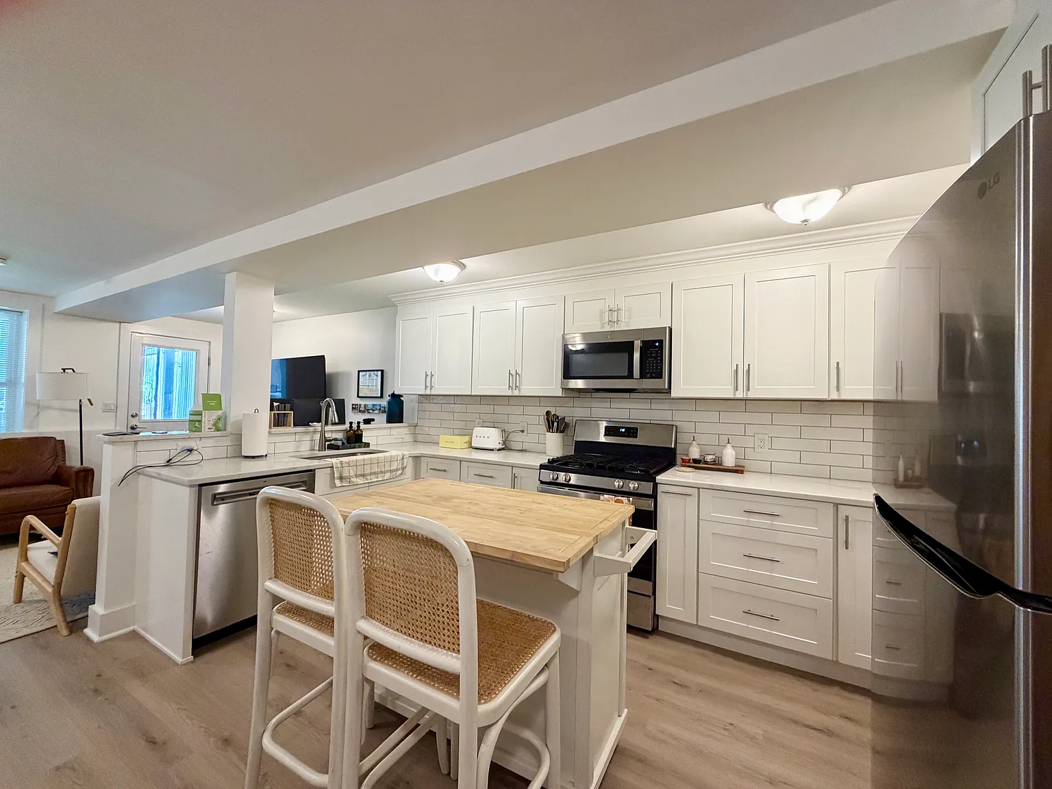 1 bed, 700 sqft, $3,500 — Photo 2