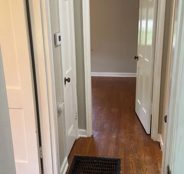 1906 Bainbridge Dr — Photo 6