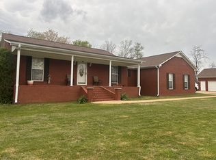2200 Crescentview Rd, Pulaski, TN 38478