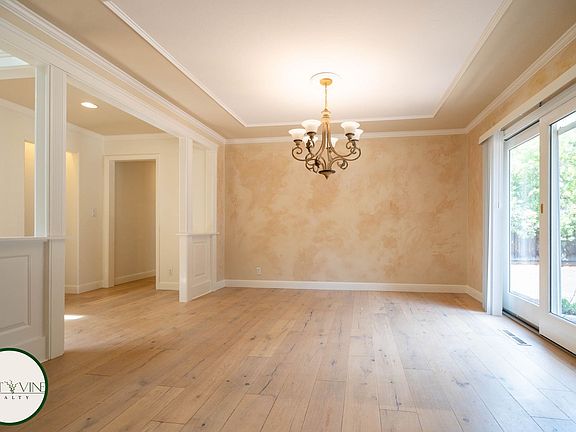 4th image of 1492 Walbrook Dr