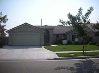 2311 E Country Ave, Visalia, CA 93292