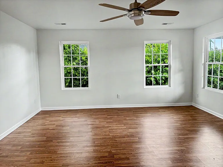 3248 Chandler St — Photo 3