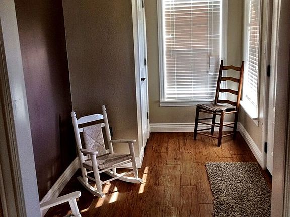 5th image of 10154 W 26th St