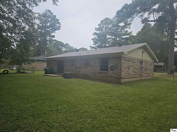 3rd image of 10652 Poplar Dr