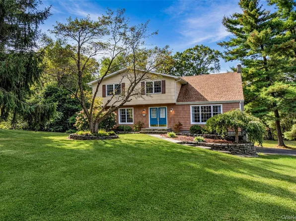 5 Elena Road, Campbell Hall, NY 10916