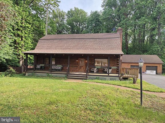3rd image of 322 Captain Davis Dr