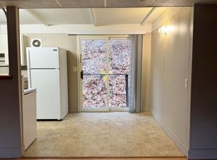 1035 Thompson Ravine Rd APT 1, Mankato, MN 56001