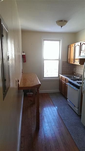 2nd image of 762 E 214th St APT 3