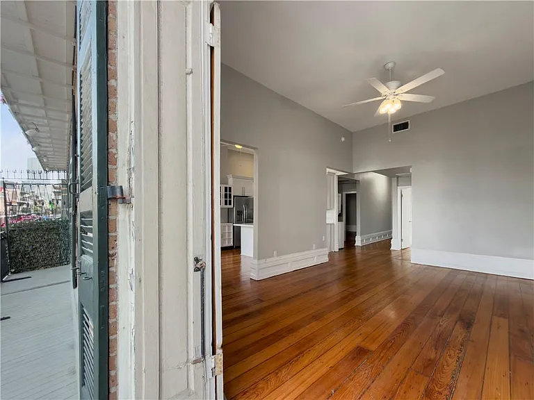 841 Royal St #2A — Photo 22