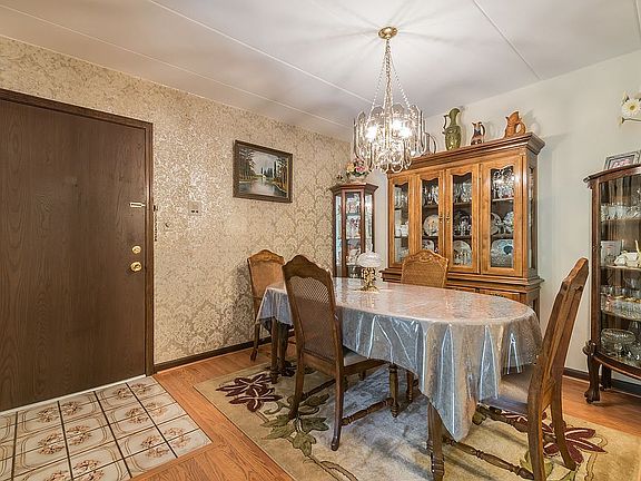 5th image of 9420 Greenbriar Dr APT 2G