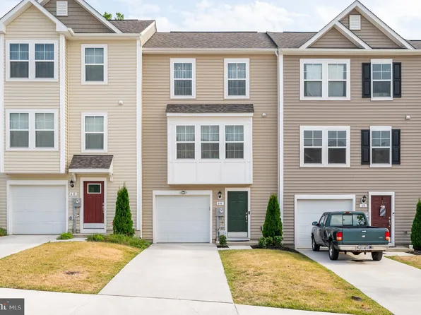 64 Tate Manor Dr, Charles Town, WV 25414