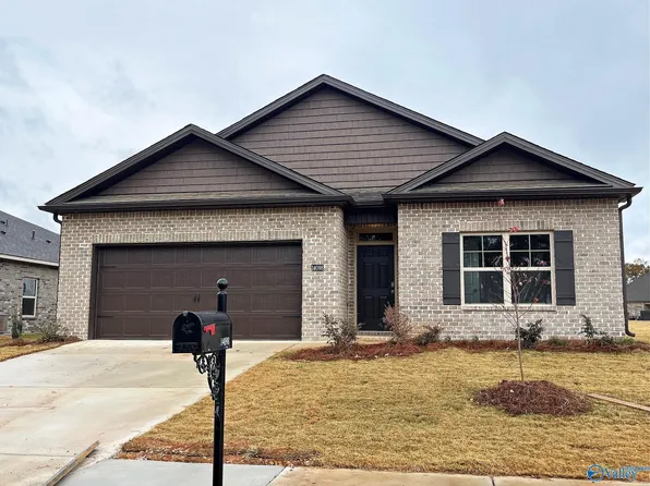 14098 New Castle Dr, Athens, AL 35613